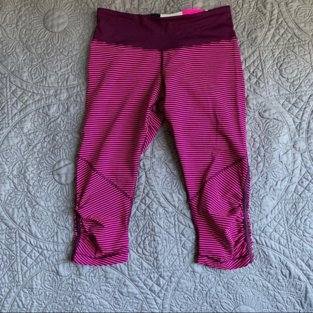 Lululemon  stripped crop leggings size 4  XS